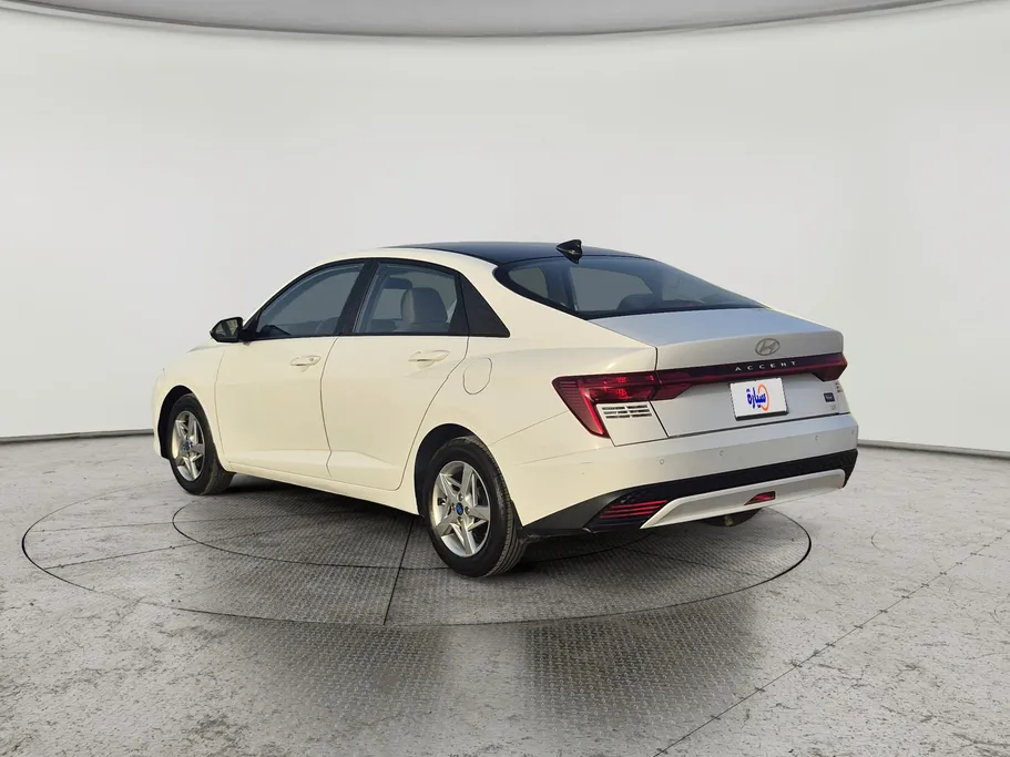 2024 Hyundai Accent Fleet 