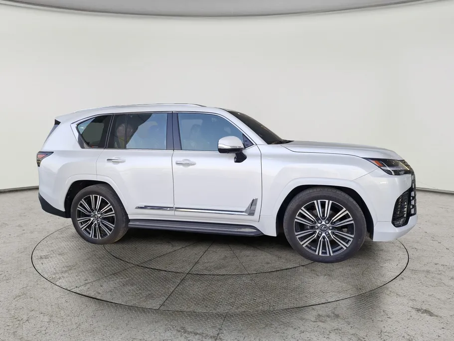 2025 Lexus LX 600 