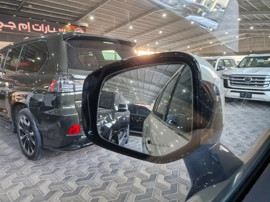 2025 Lexus LX 600 