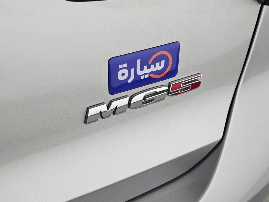 ام جي 5 STD 2023 