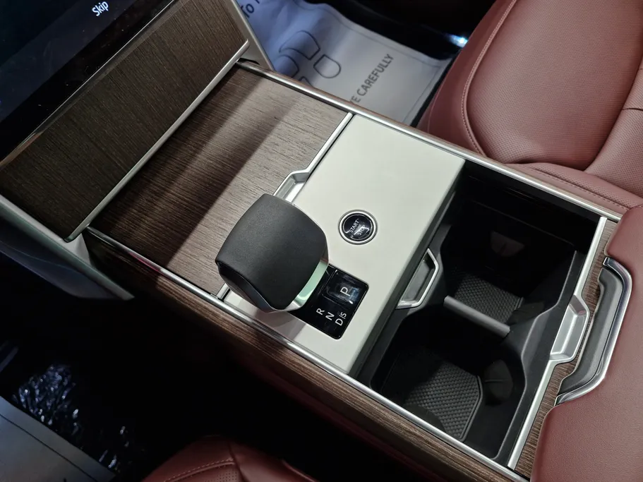2026 Land Rover Range Rover HSE 