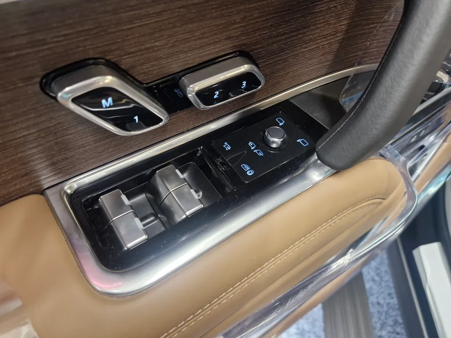 2026 Land Rover Range Rover Autobiography  