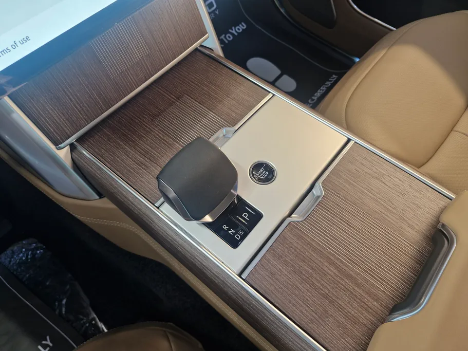 2026 Land Rover Range Rover Autobiography  
