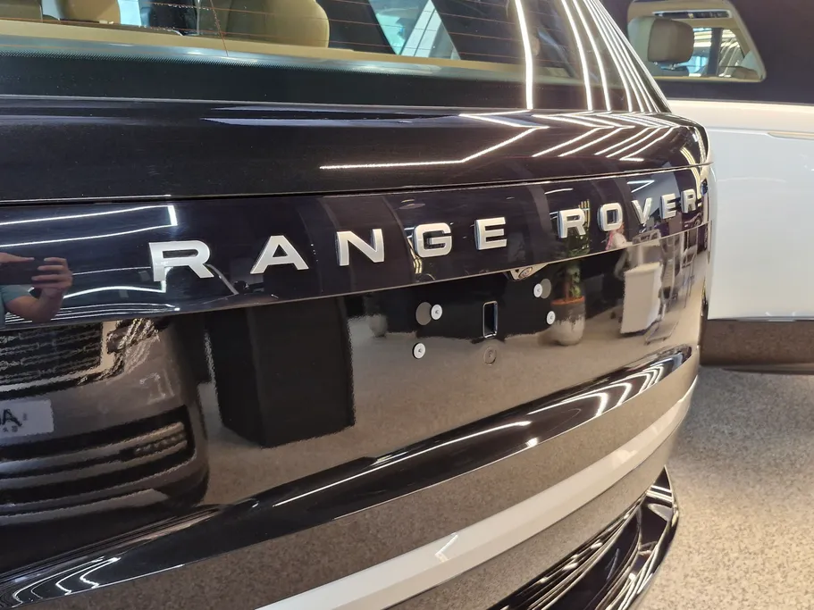 2026 Land Rover Range Rover Autobiography  