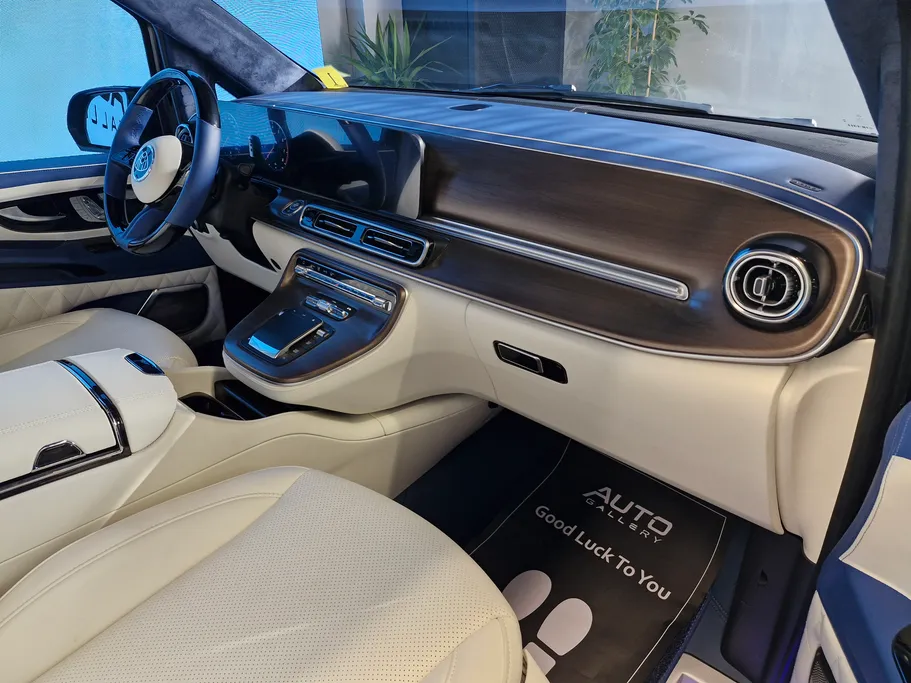 مرسيدس V300  2025 