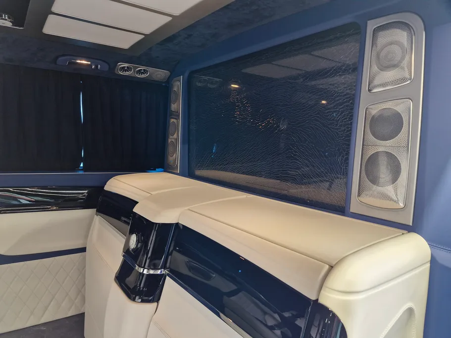 مرسيدس V300  2025 