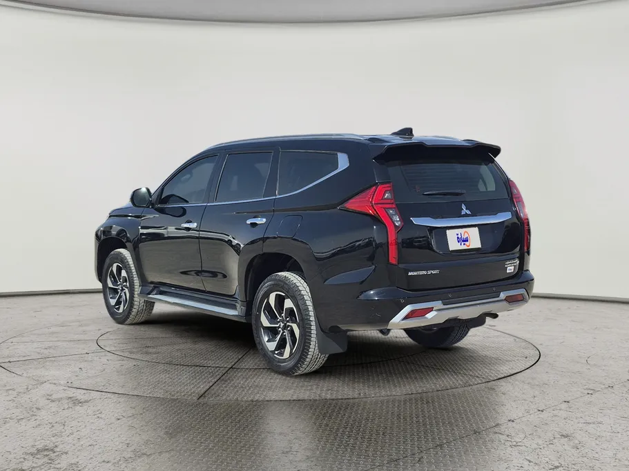 ميتسوبيشي باجيرو GLS 5Doors 2025 