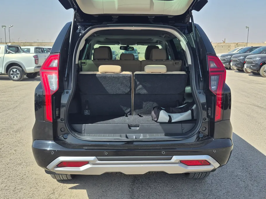 ميتسوبيشي باجيرو GLS 5Doors 2025 