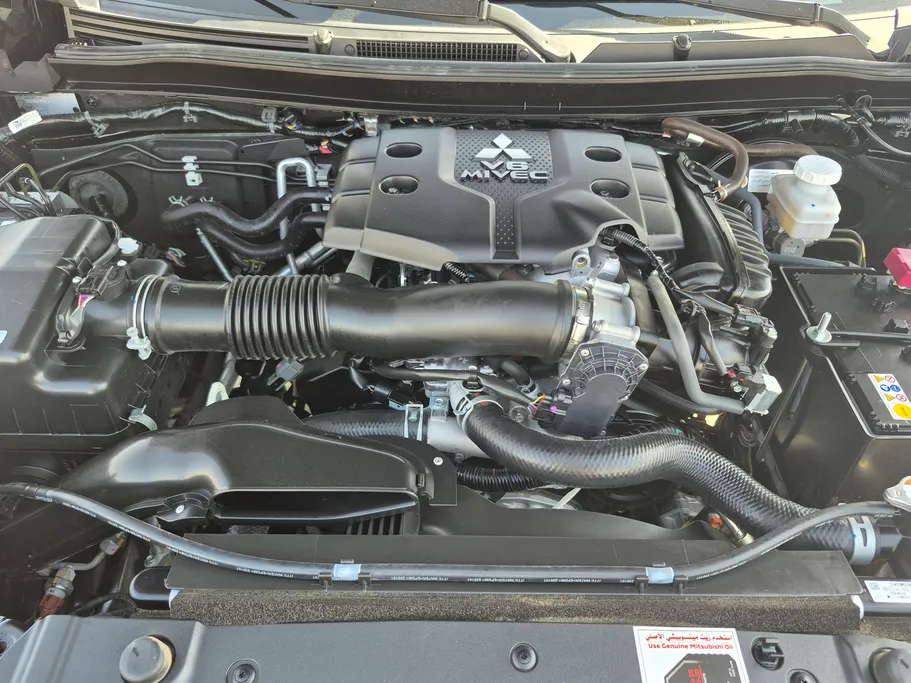 ميتسوبيشي باجيرو GLS 5Doors 2025 