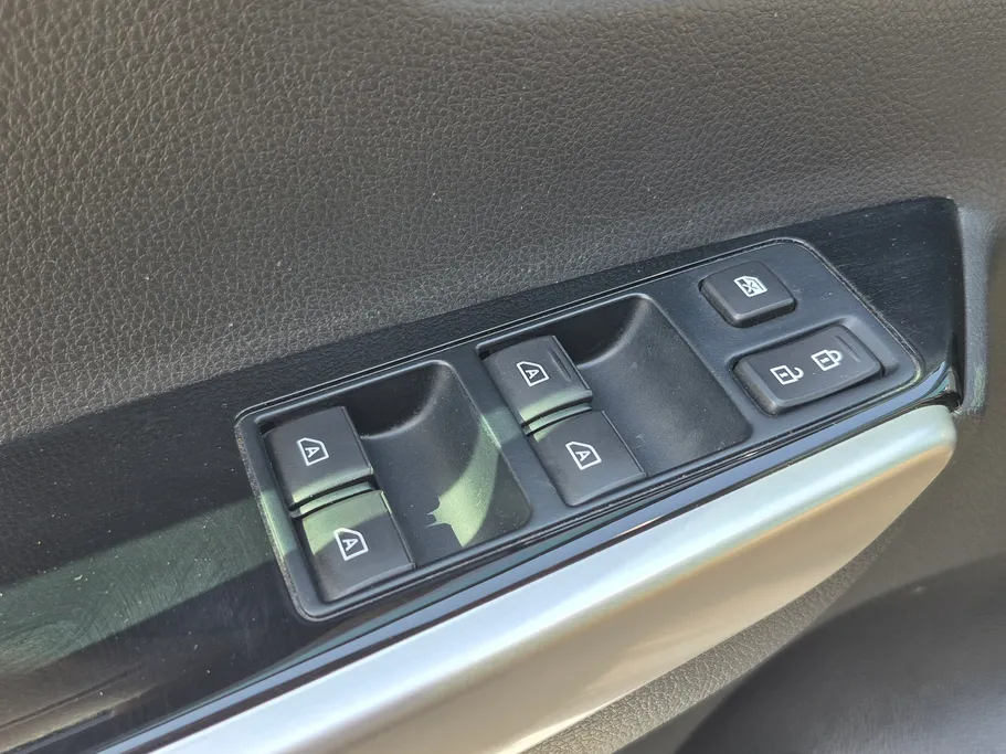 ميتسوبيشي باجيرو GLS 5Doors 2025 