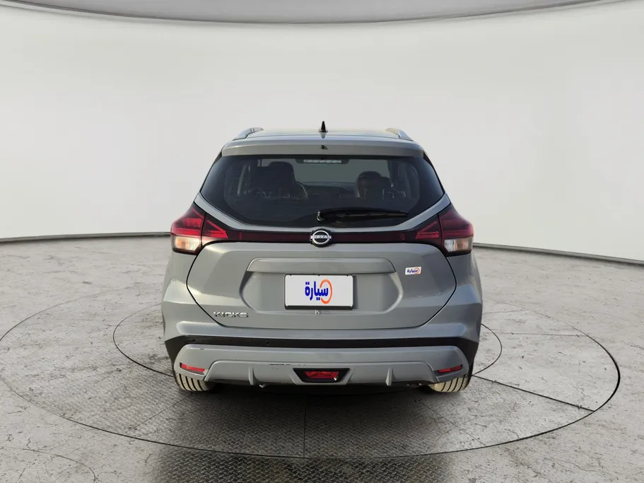 2023 Nissan Kicks SL 