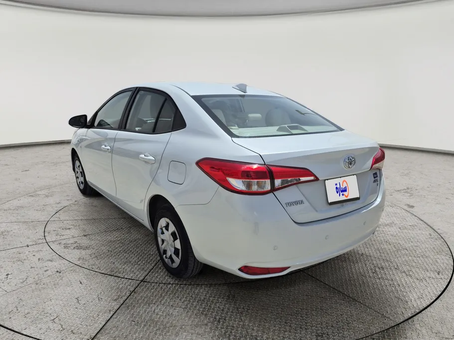 2021 Toyota Yaris  Y 
