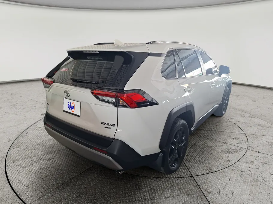 2025 Toyota RAV4 GLE 