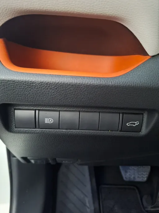 2025 Toyota RAV4 GLE 
