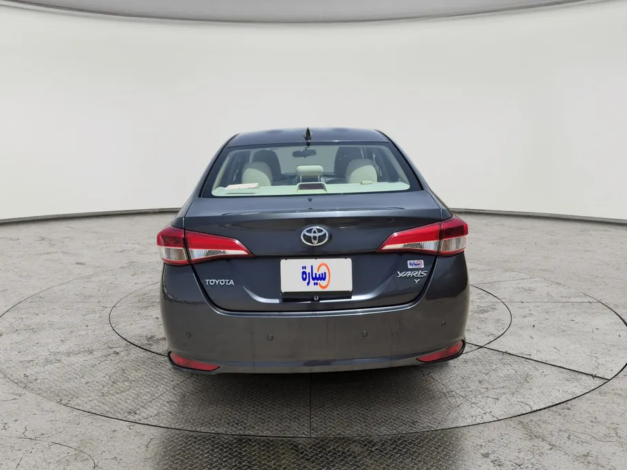 2022 Toyota Yaris  Y 