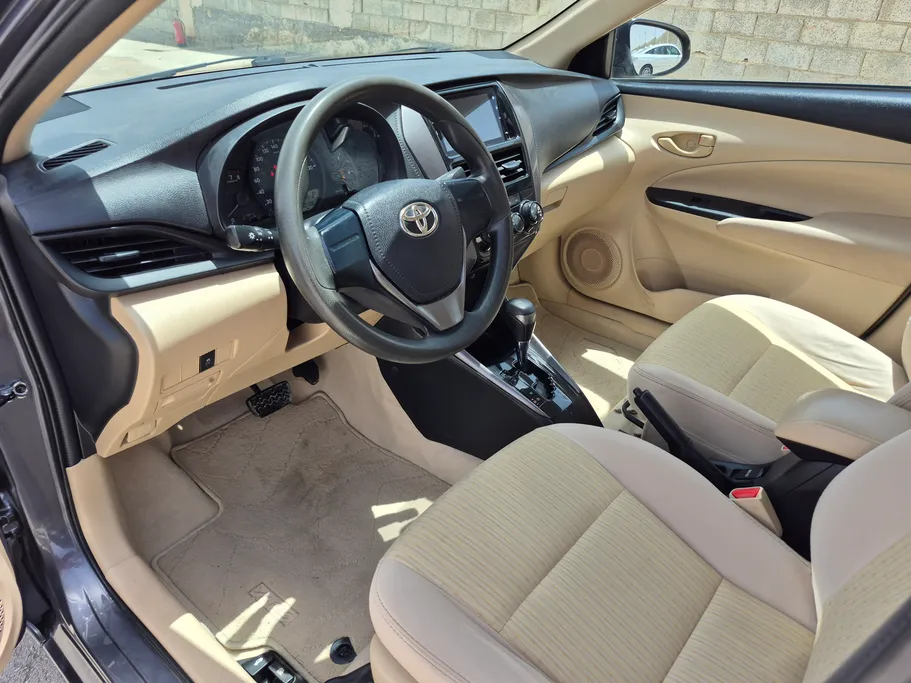 2022 Toyota Yaris  Y 