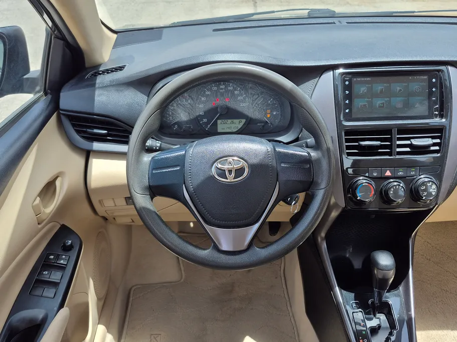 2022 Toyota Yaris  Y 