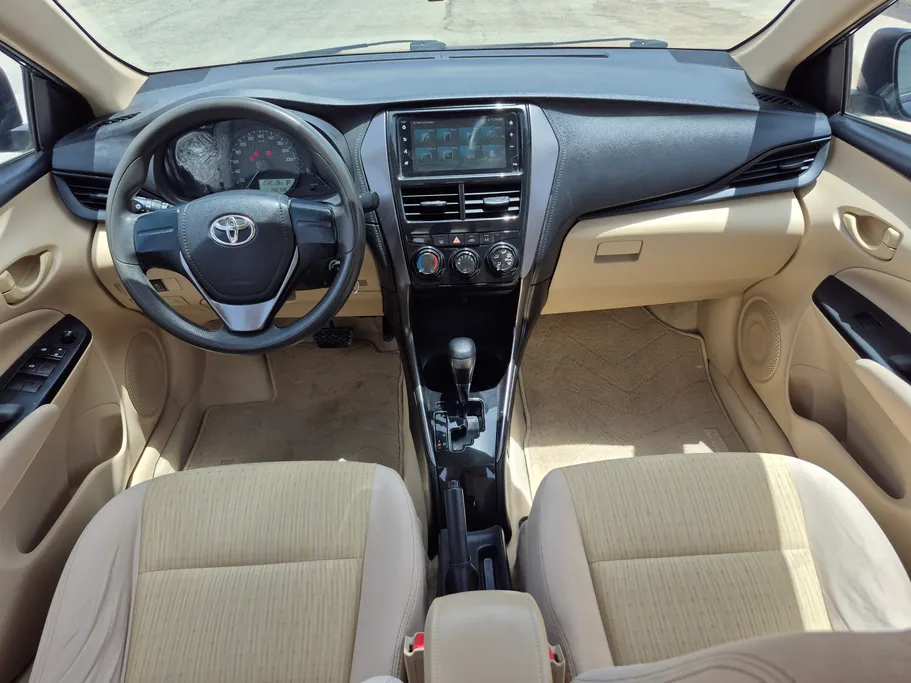 2022 Toyota Yaris  Y 