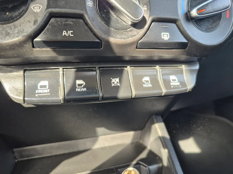 2023 Kia Pegas LX 