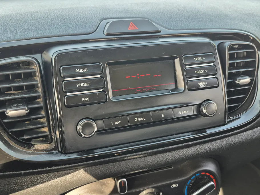 2023 Kia Pegas LX 