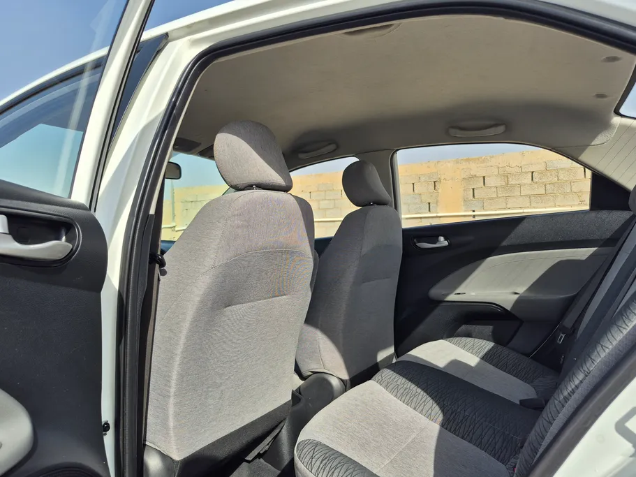 2023 Kia Pegas LX 