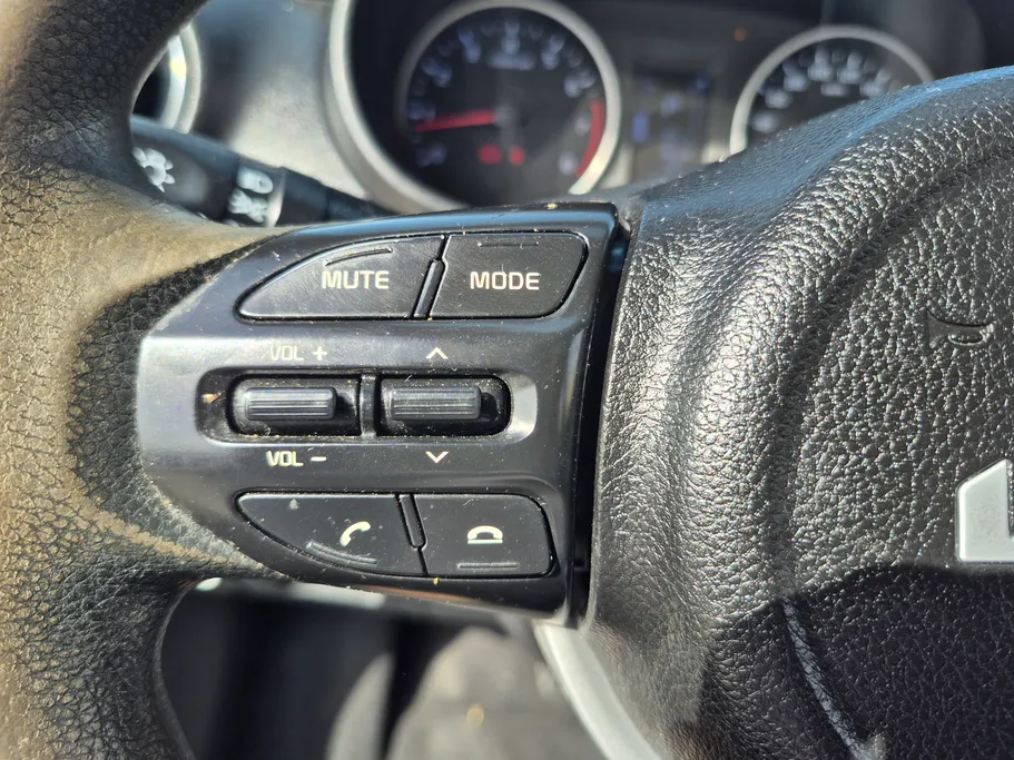 2023 Kia Pegas LX 