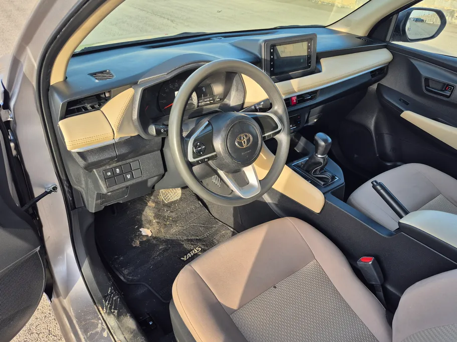 2024 Toyota Yaris  Y 