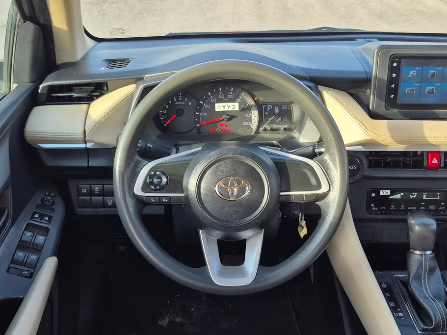 2024 Toyota Yaris  Y 