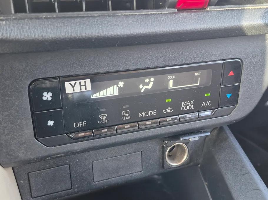 2024 Toyota Yaris  Y 