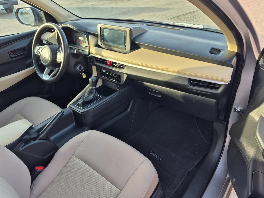 2024 Toyota Yaris  Y 