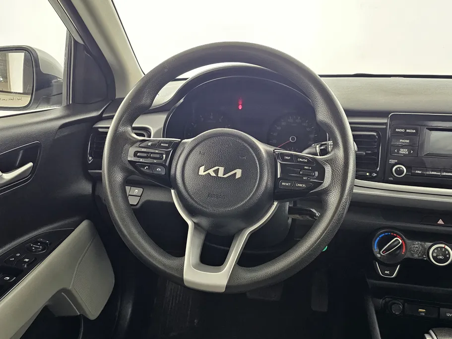 2022 Kia Rio LX 
