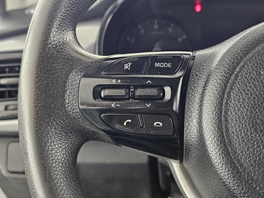 2022 Kia Rio LX 