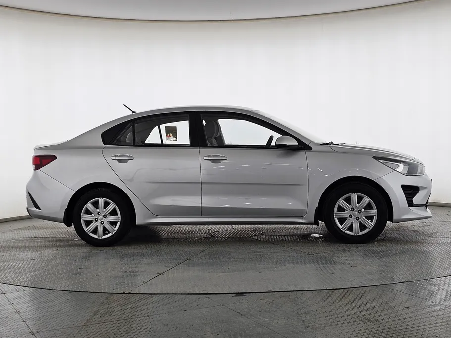 2022 Kia Rio LX 