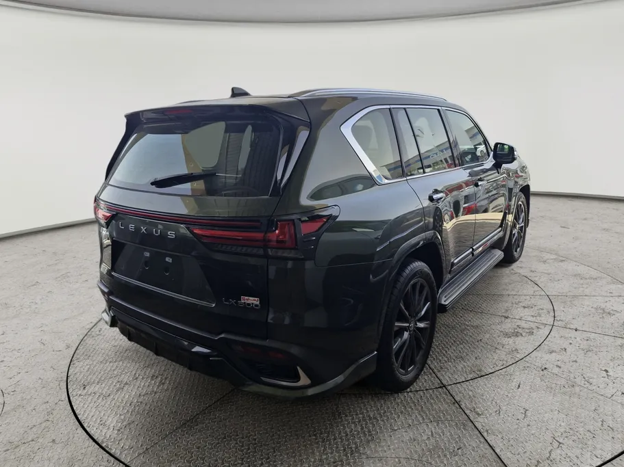2025 Lexus LX 600 