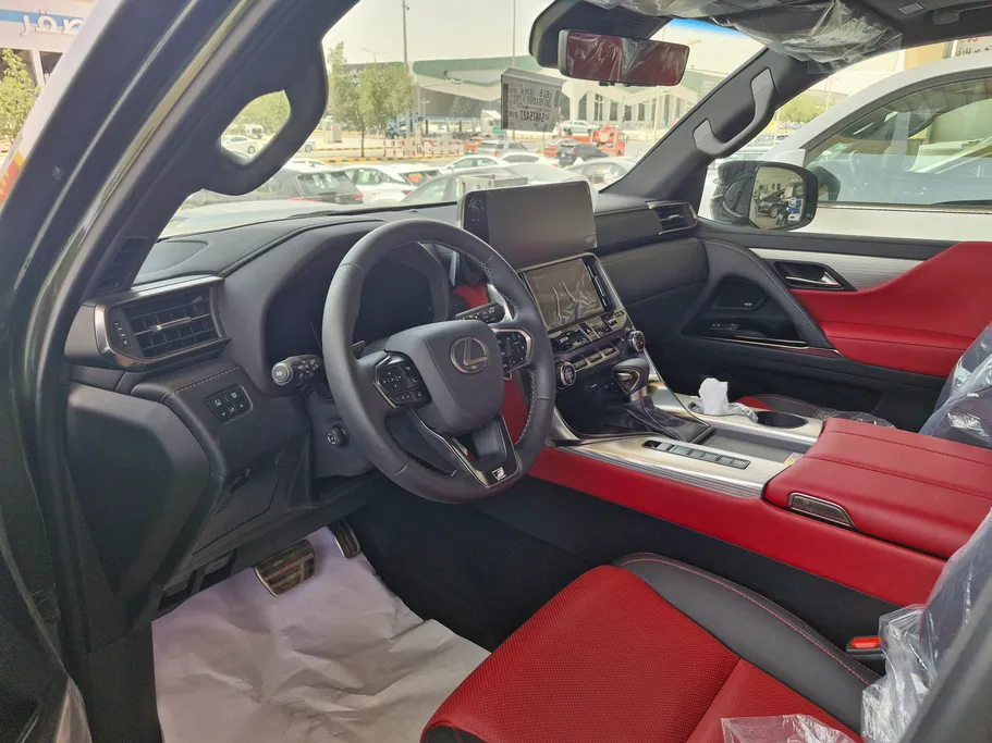 2025 Lexus LX 600 