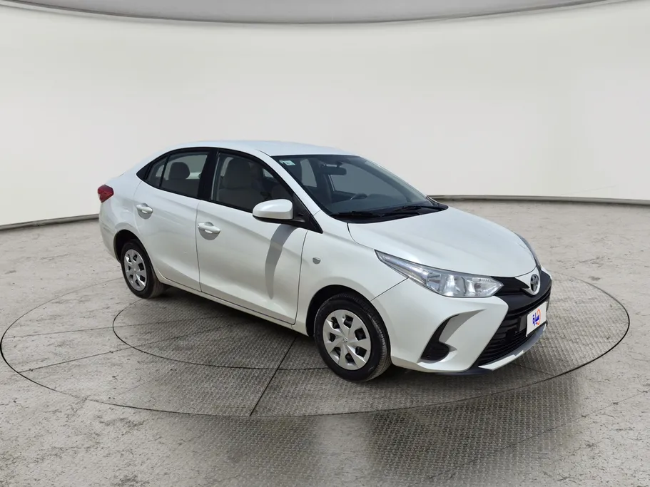 2022 Toyota Yaris  Y 