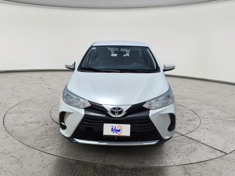 2022 Toyota Yaris  Y 