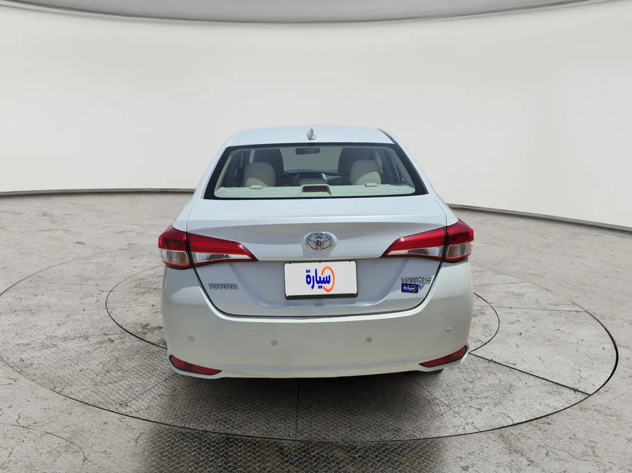 2022 Toyota Yaris  Y 