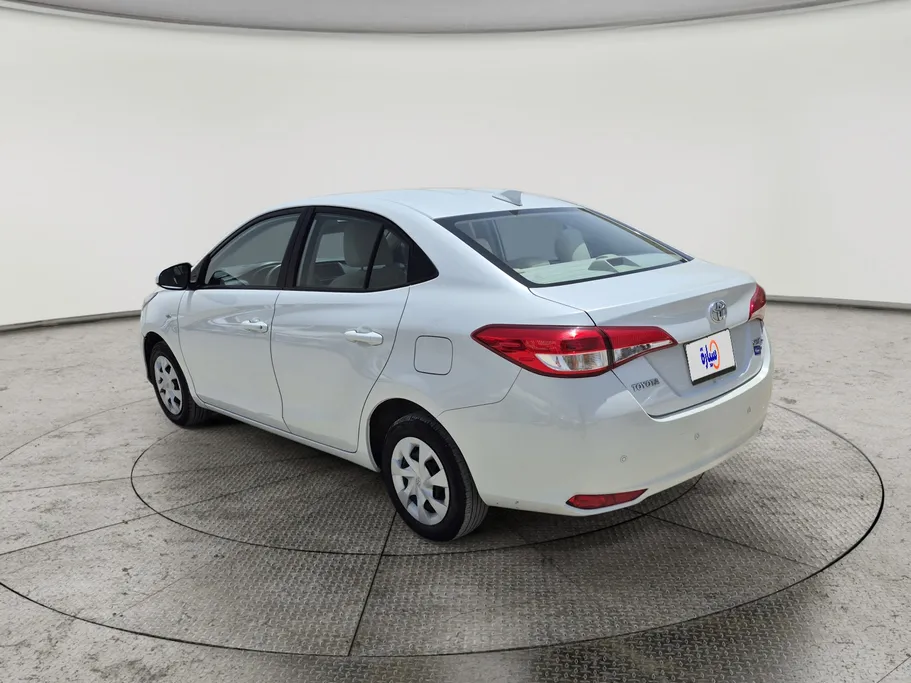 2022 Toyota Yaris  Y 
