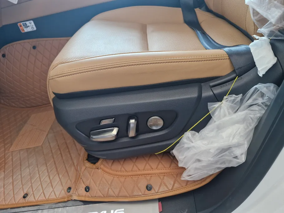 2025 Lexus LX 600 