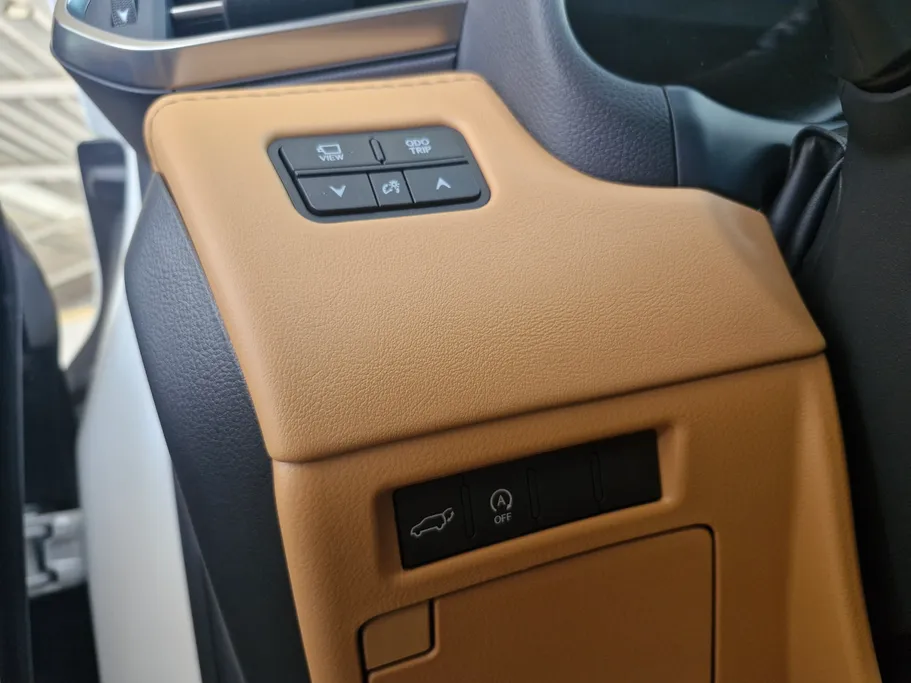 2025 Lexus LX 600 