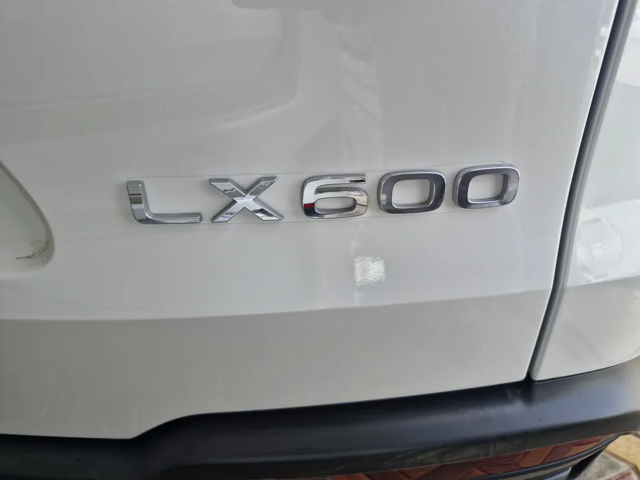 2025 Lexus LX 600 