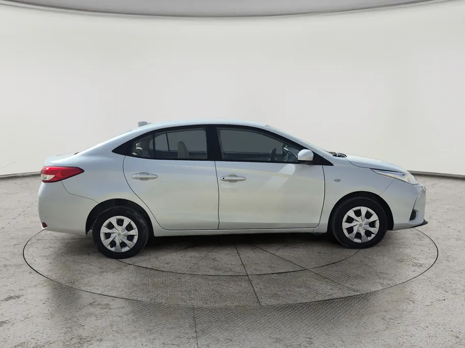 2021 Toyota Yaris  Y 