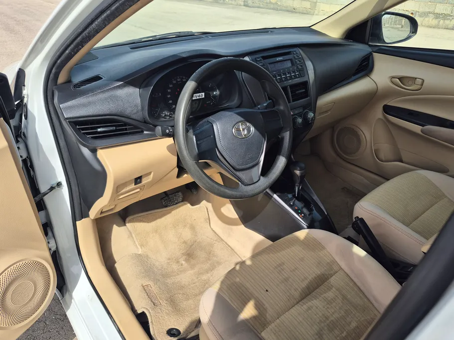 2021 Toyota Yaris  Y 