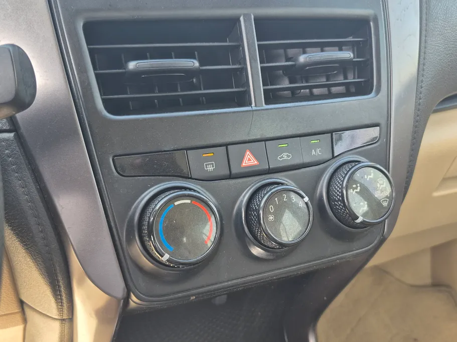 2021 Toyota Yaris  Y 