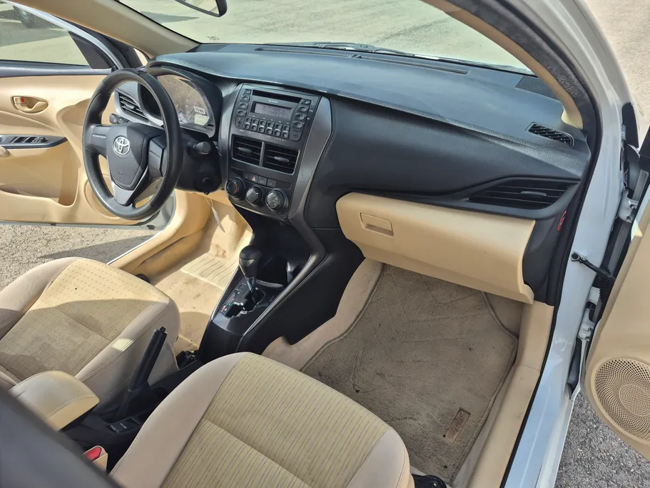 2021 Toyota Yaris  Y 