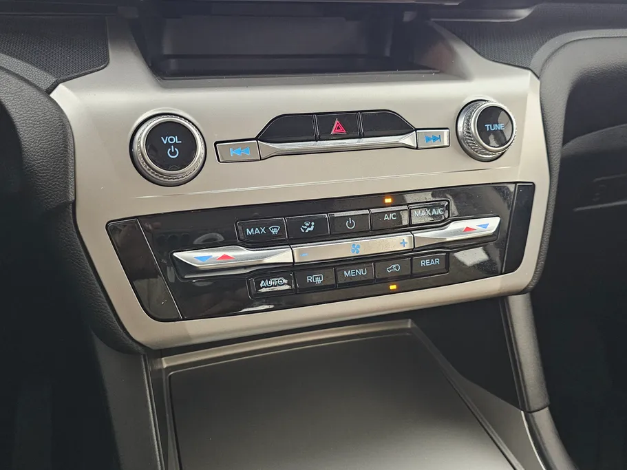 2022 Ford Explorer STD 