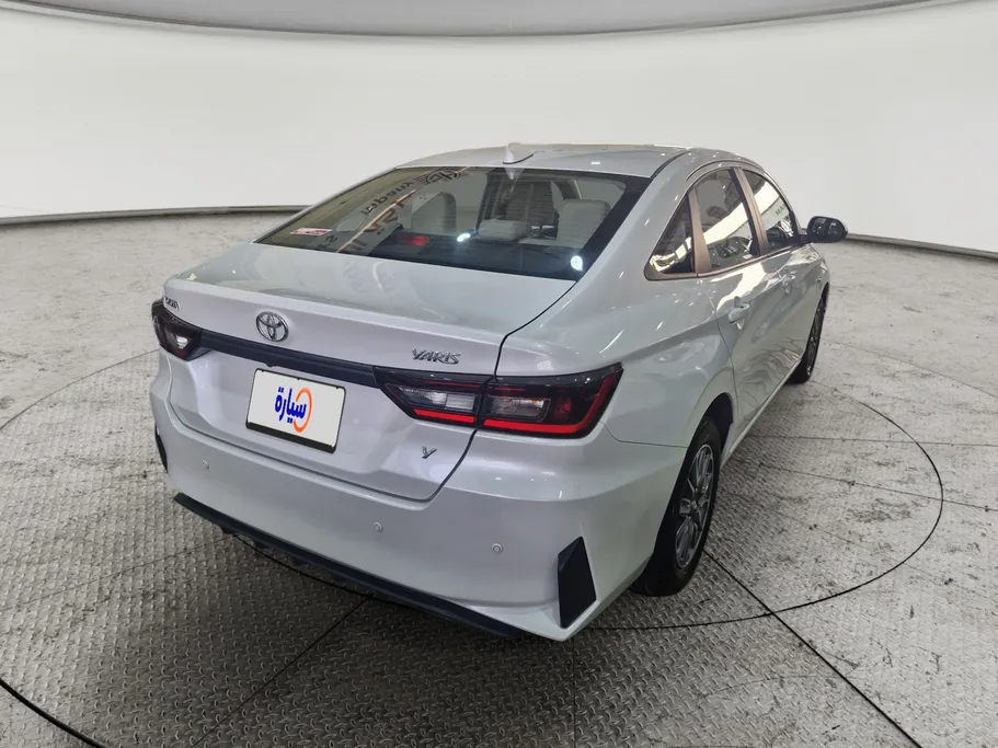 2024 Toyota Yaris  Y 