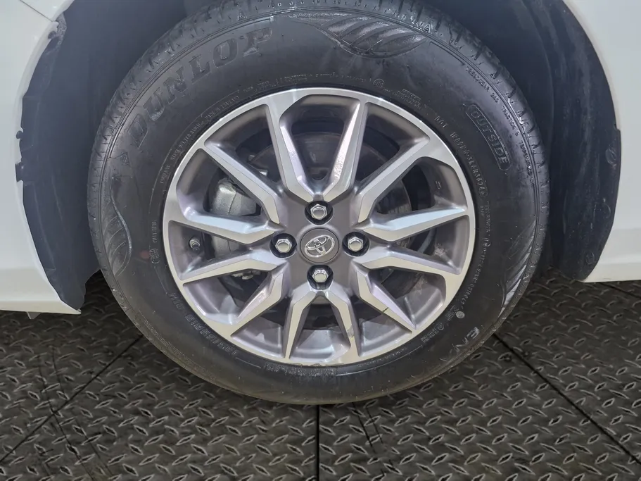 2024 Toyota Yaris  Y 