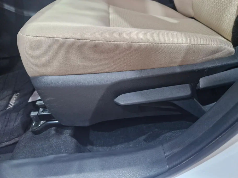 2024 Toyota Yaris  Y 